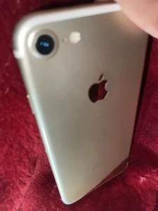 Apple iPhone 7