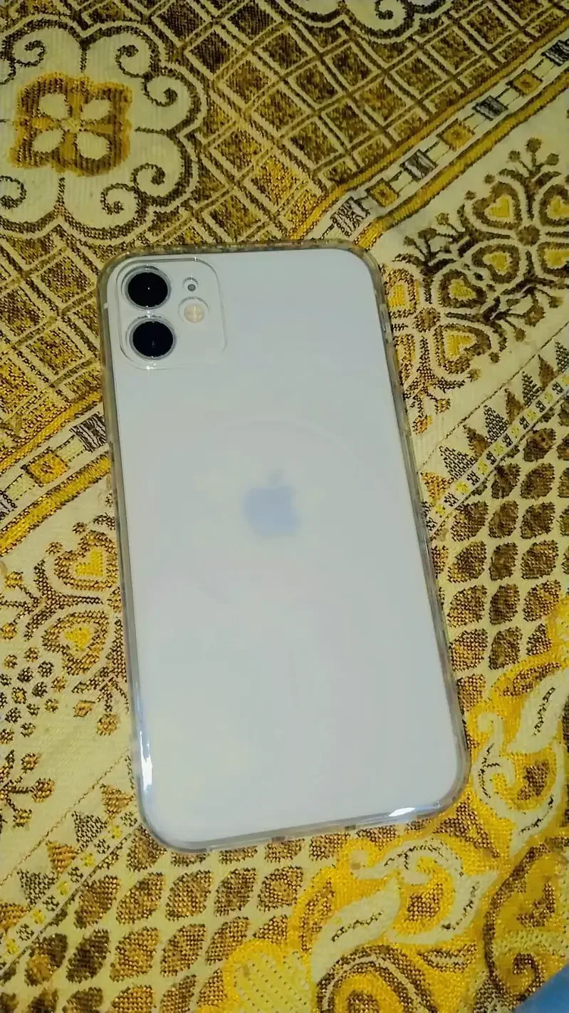 Apple iPhone 11