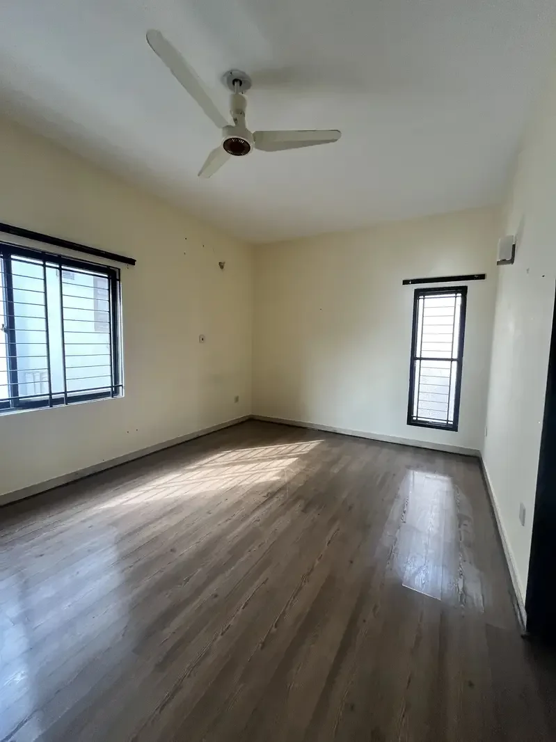 FOR RENT: OUTCLASS 500 SQ YD 3-BED FIRST FLOOR PORTION (COMPLETELY INDEPENDENT) DHA KARACHI