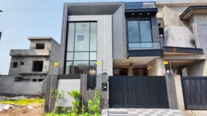 Prime Location 5 Marla House In Central Central Park – Block A1 For sale