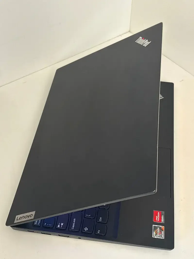 12th Gen LENOVO Ryzen 7 5700U=Core i7 (8-Core 16-CPU) 4GB Graphic 15.6